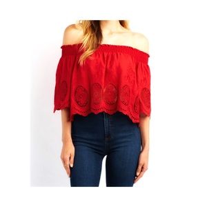 🌹 A red off the shoulder top with  details